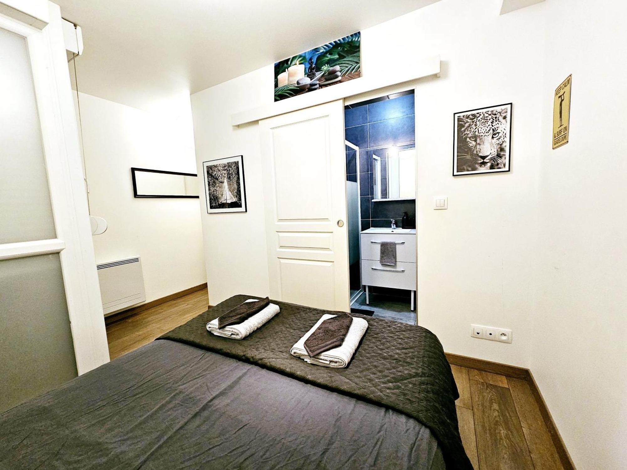 Passage Secret - Ideal Pro, Couples, Familles & Amis - Le Calme En Hypercentre - Wifi Haut Debit - Netflix - Machine A Laver - Gare, Cathedrale, Commerces, Restaurants & Transports En Commun A Moins De 10 Minutes A Pied Reims Zewnętrze zdjęcie