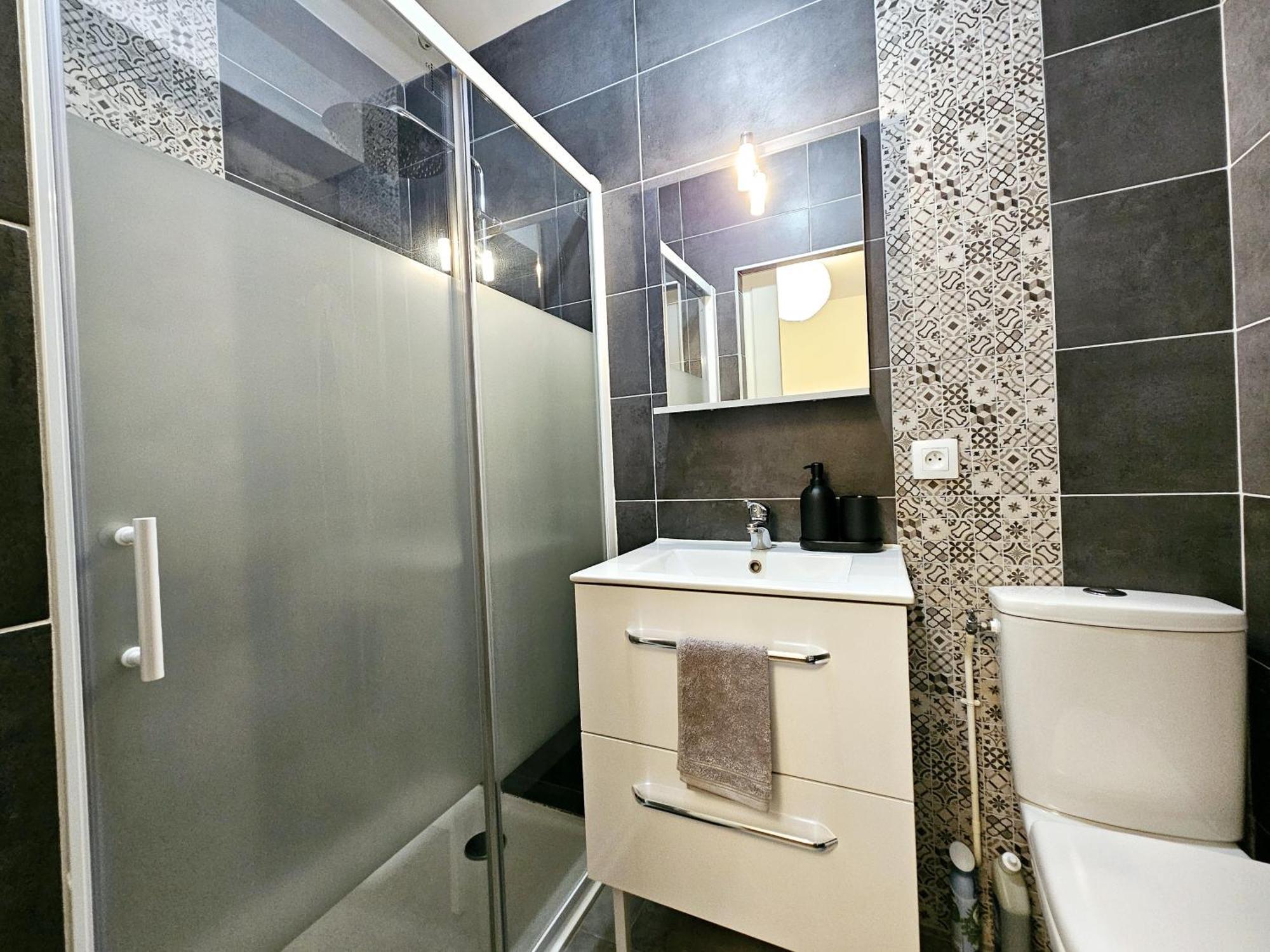 Passage Secret - Ideal Pro, Couples, Familles & Amis - Le Calme En Hypercentre - Wifi Haut Debit - Netflix - Machine A Laver - Gare, Cathedrale, Commerces, Restaurants & Transports En Commun A Moins De 10 Minutes A Pied Reims Zewnętrze zdjęcie