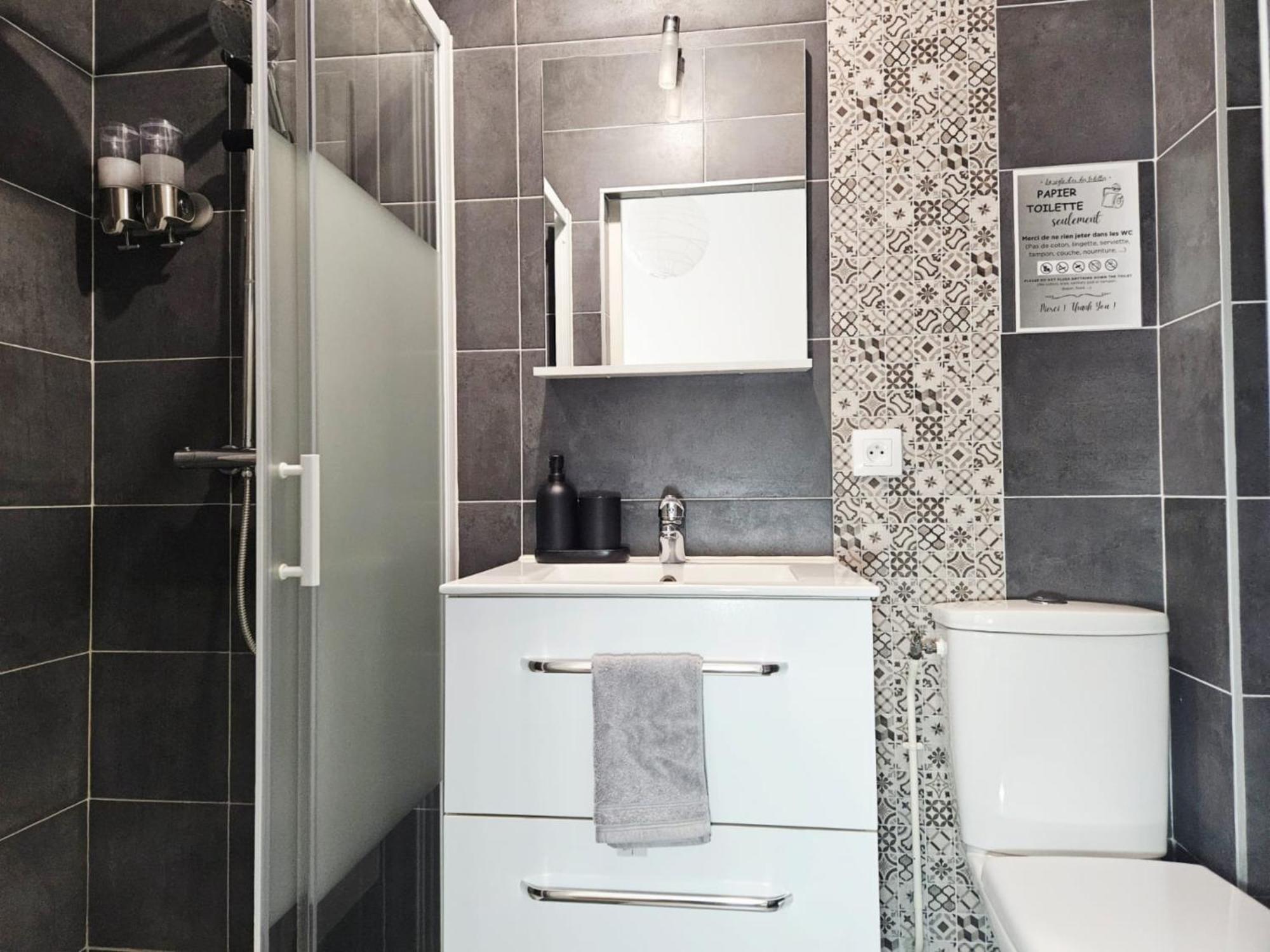 Passage Secret - Ideal Pro, Couples, Familles & Amis - Le Calme En Hypercentre - Wifi Haut Debit - Netflix - Machine A Laver - Gare, Cathedrale, Commerces, Restaurants & Transports En Commun A Moins De 10 Minutes A Pied Reims Zewnętrze zdjęcie